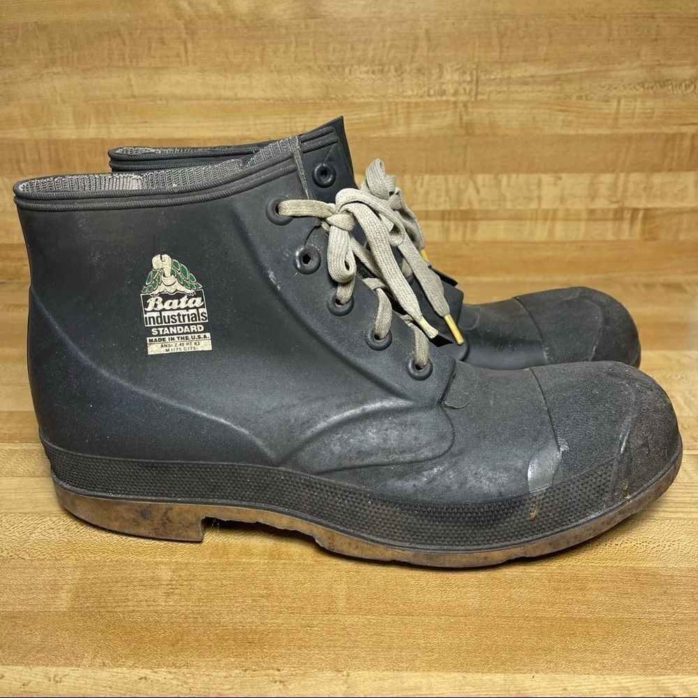 BATA Industrials Standard Men's Size 13 Rubber Lace Up Boots Cap Toe